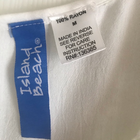 Summery Blouse - Picture 3 of 3